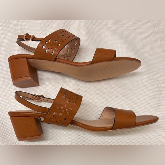 Restricted women’s brown open toe sandals, size 10, new - Picture 4 of 6